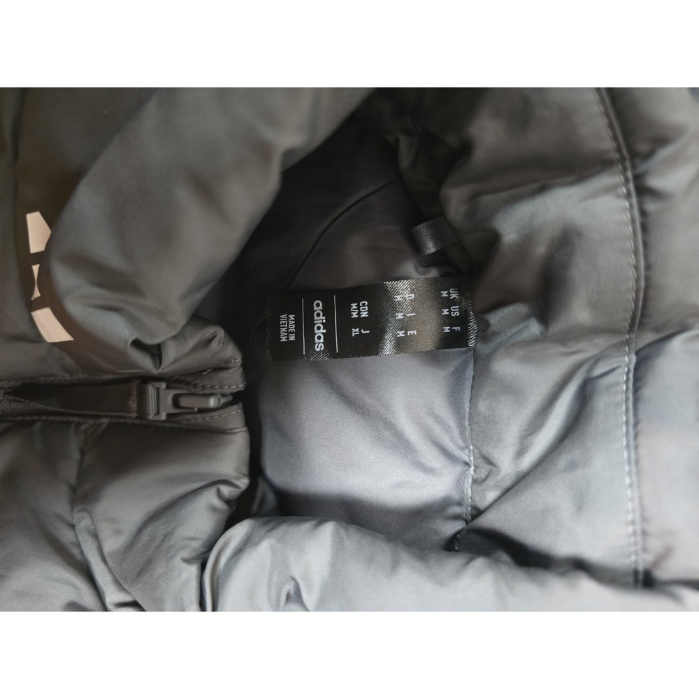 Adidas Medium M grey puffer vest "Verizon Visa Card" - Picture 3 of 3